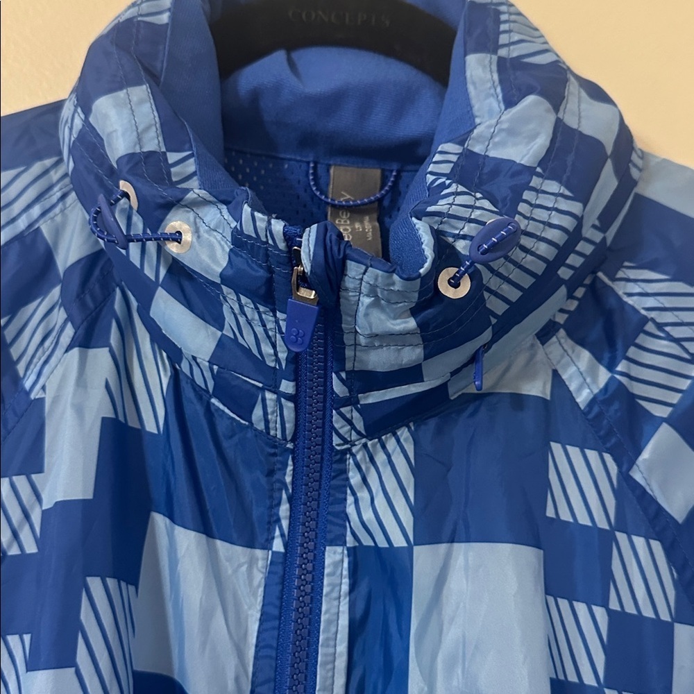 Sweaty Betty NWT Womens Pack Away Jacket Blue Textural Shift Print Sz M (8) - Picture 8 of 14